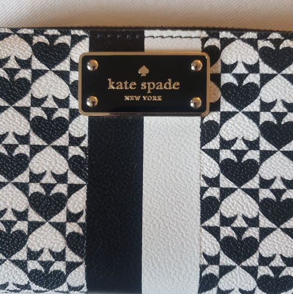 NWOT Kate Spade Wallet - Picture 2 of 7